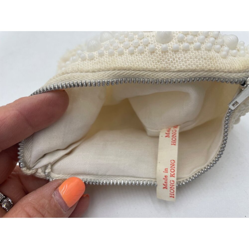 Beaded Cream Vintage Coin Purse Zipper Closure Made In Hong Kong - Picture 3 of 5